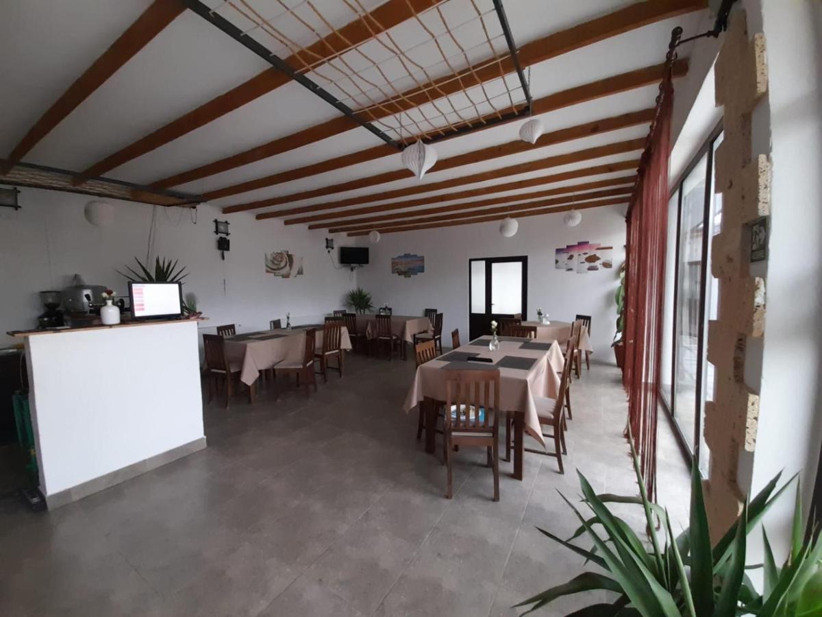 La Pescador Dd Hotel Berzasca Bagian luar foto